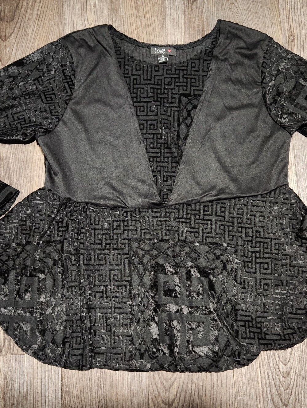 Love Black Textured Geometric Peplum Dress